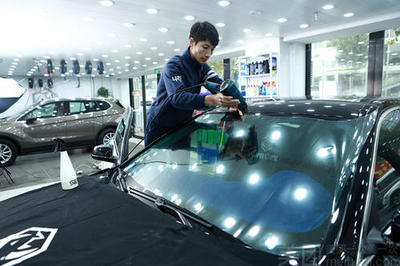 顶级汽车美容贴膜 革新汽车销售市场的新引擎